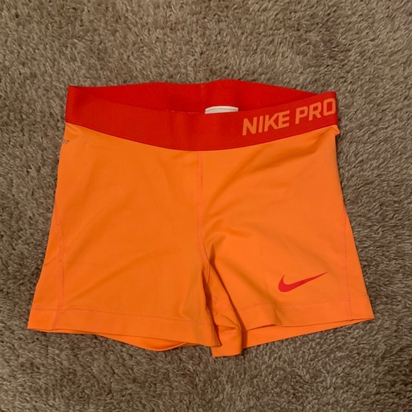 Nike Pants - NWOT Nike Pro Classic Bike short
